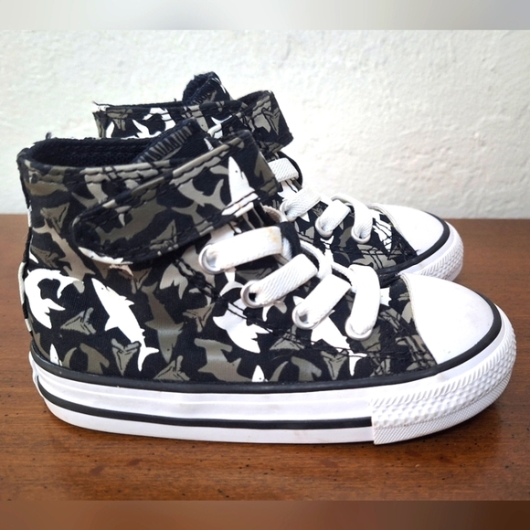 Converse All Star Shark Bite Canvas Sneakers Infant Boys Size 6 - Picture 3 of 10